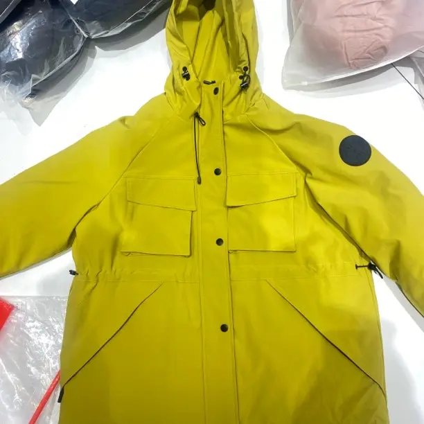 秋季新款连帽百搭休闲纯色冲锋衣外套