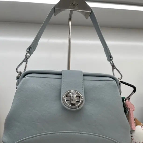 特价款 啄木鸟新款小众设计通勤贝壳包时尚百搭单肩斜挎女包