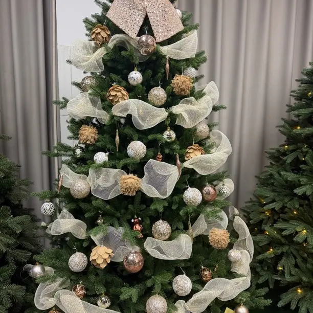 4号树上所有装饰品（不含树）