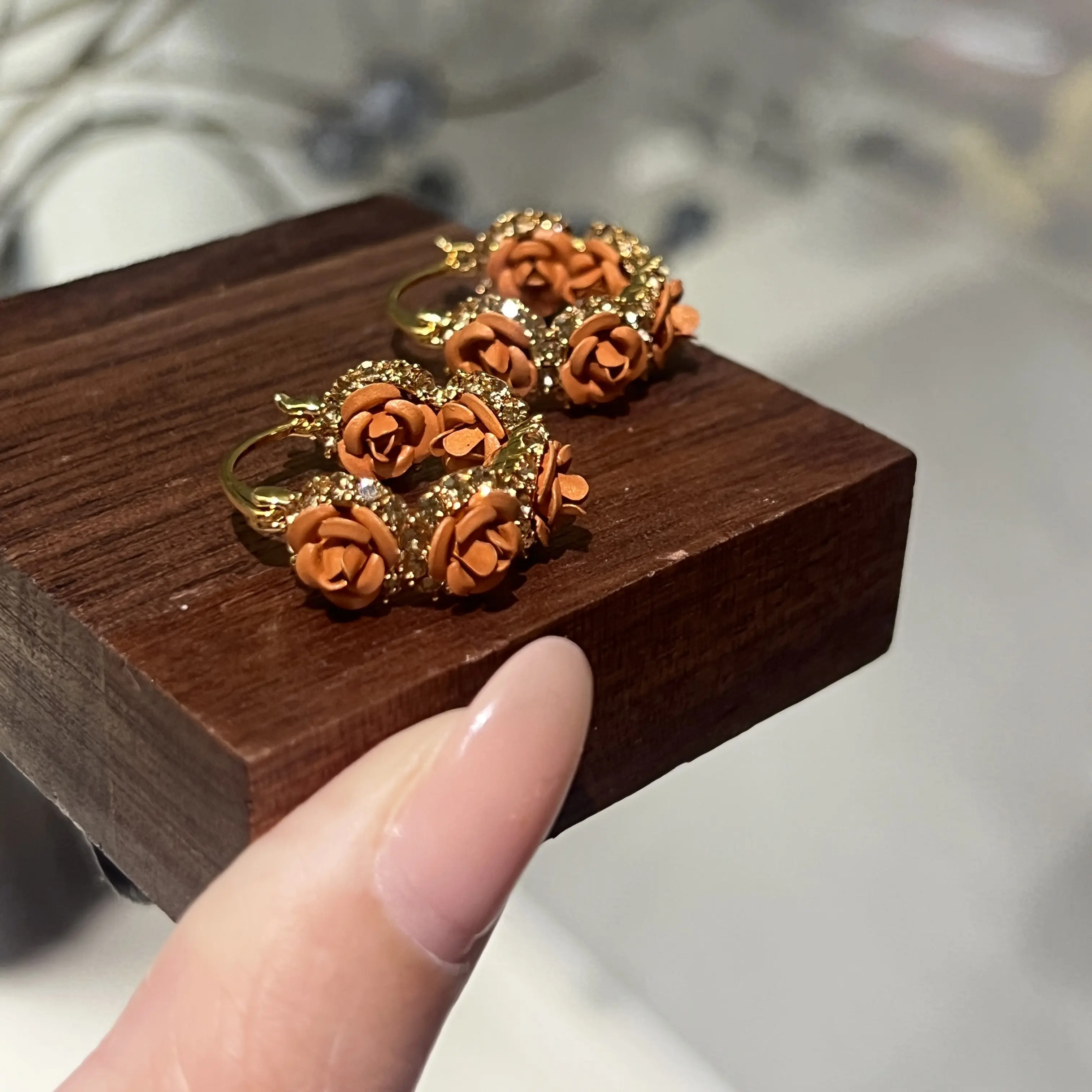 黄铜耳饰 法式复古茶色玫瑰花耳圈轻奢高级感百搭耳环