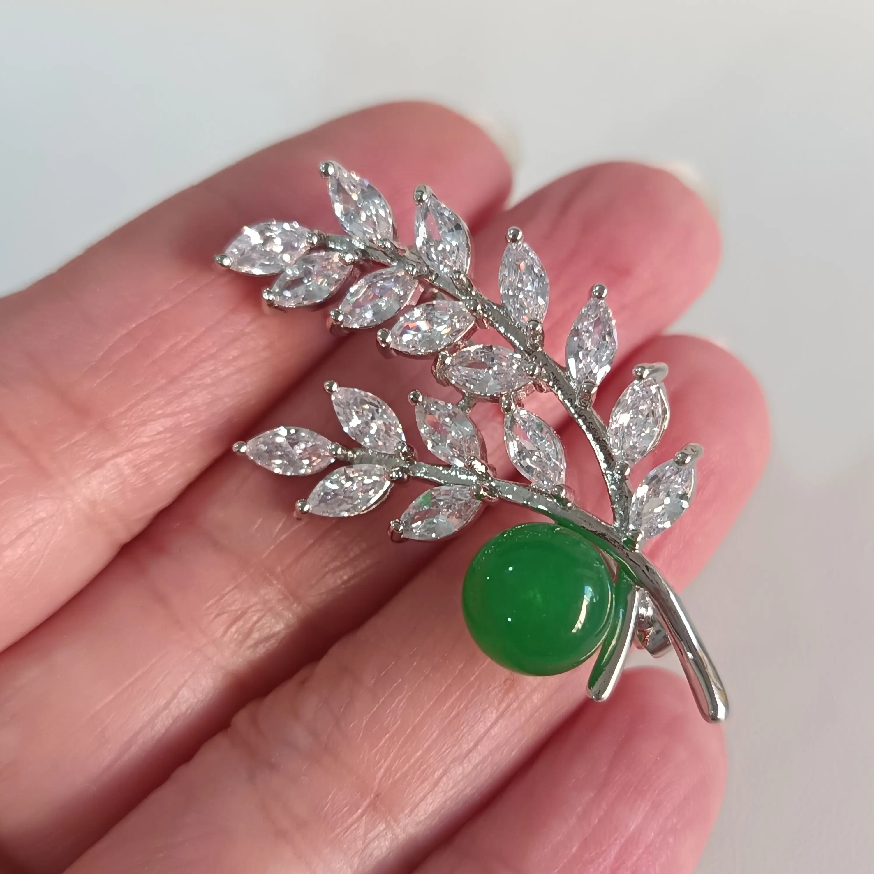 合金锆石胸针 合金植物花卉胸针轻奢自然满钻金枝玉叶奢华风
