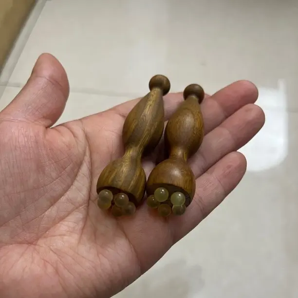 绿檀小莲蓬眼部按摩棒