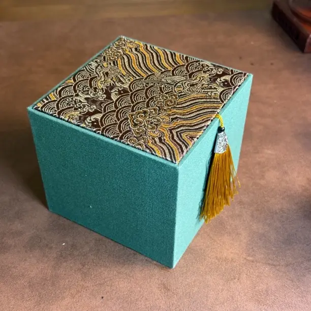 直播间默认无礼盒 有需要可自行下单