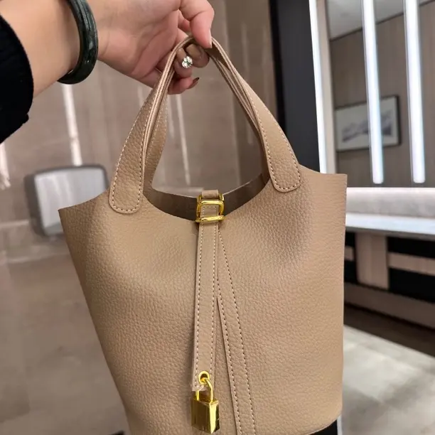 菜篮子包法式单肩水桶包女包轻奢时尚高端复古秋冬百搭