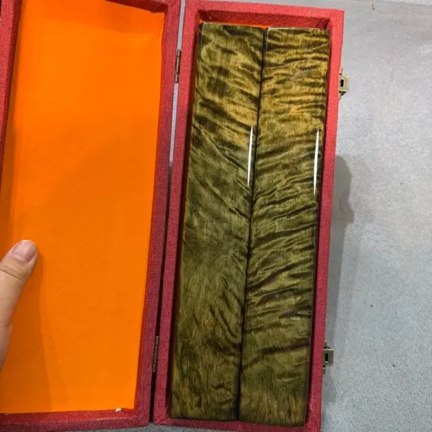 金丝楠阴沉木整料水波镇尺