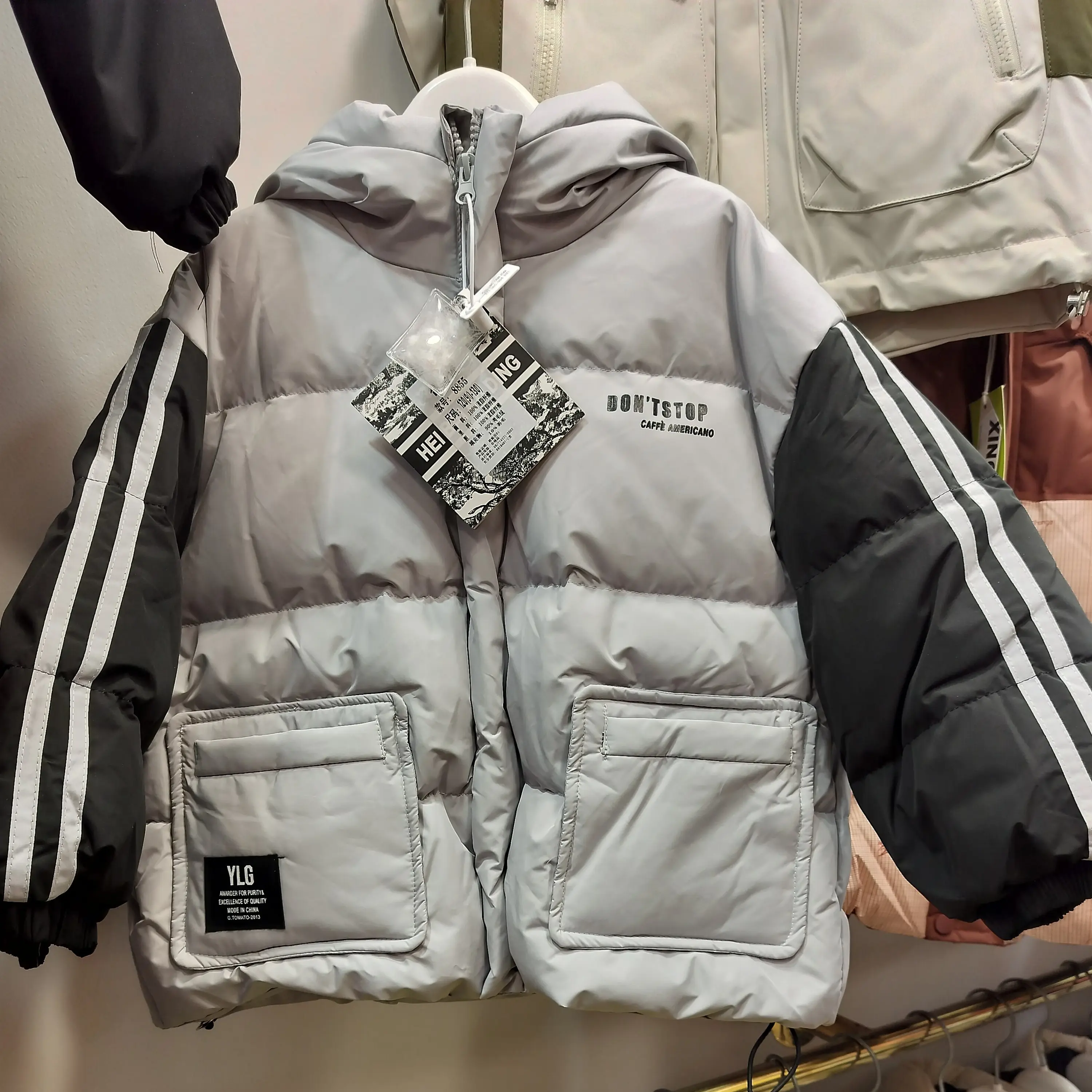 秋冬儿童保暖纯色宽松工装风格羽绒服