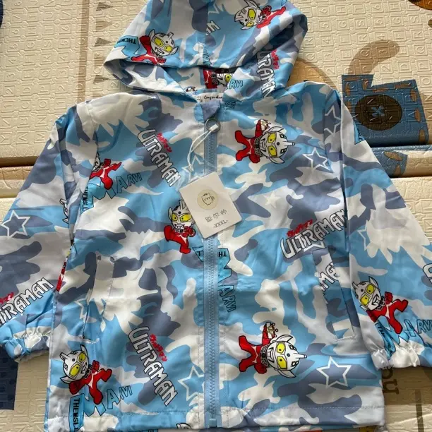 卡通风常规款拉链春款冲锋衣男时尚风衣普通外套