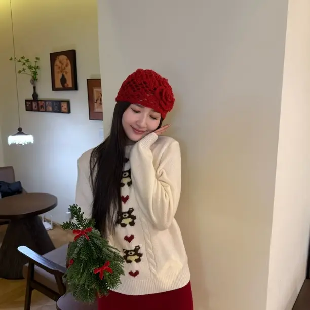 韩版小熊提花圆领软糯针织衫女秋冬宽松显瘦百搭慵懒风套头毛衣