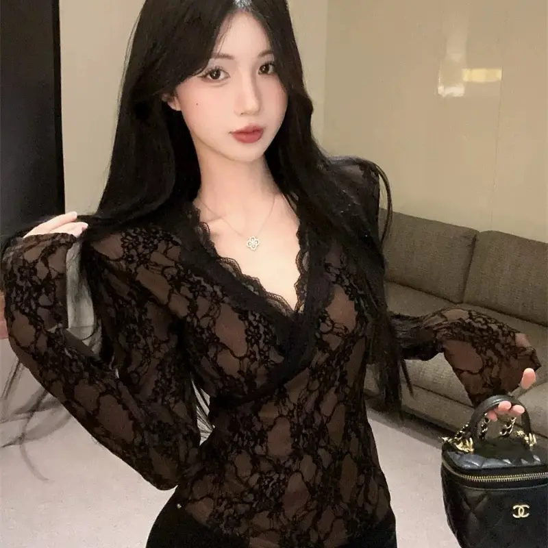 V领亮晶晶蕾丝花边女秋冬新款植绒加绒修身内搭显瘦御姐风打底衫