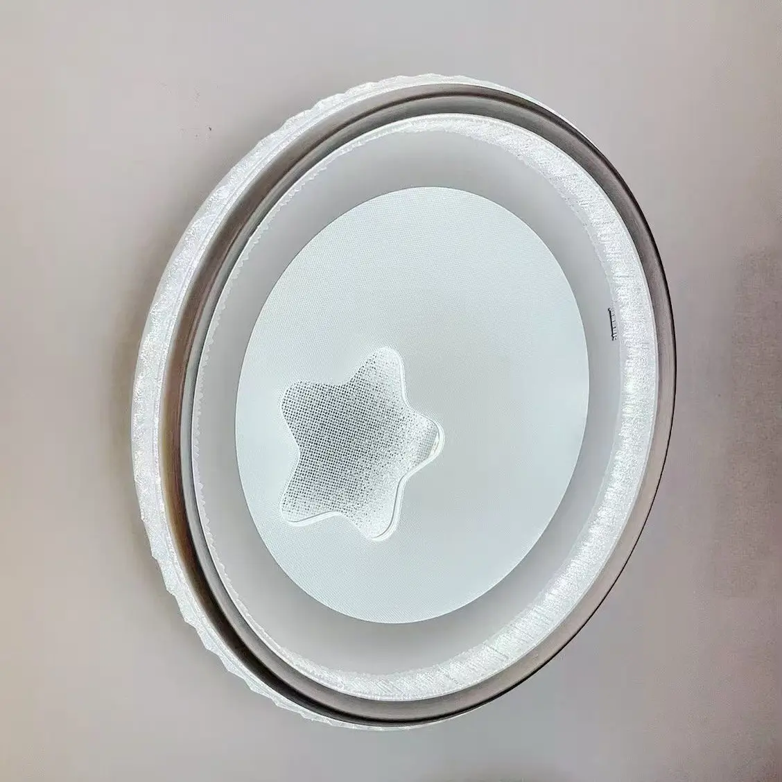 轻奢简约水晶吸顶灯大气创意房圆形LED家用灯