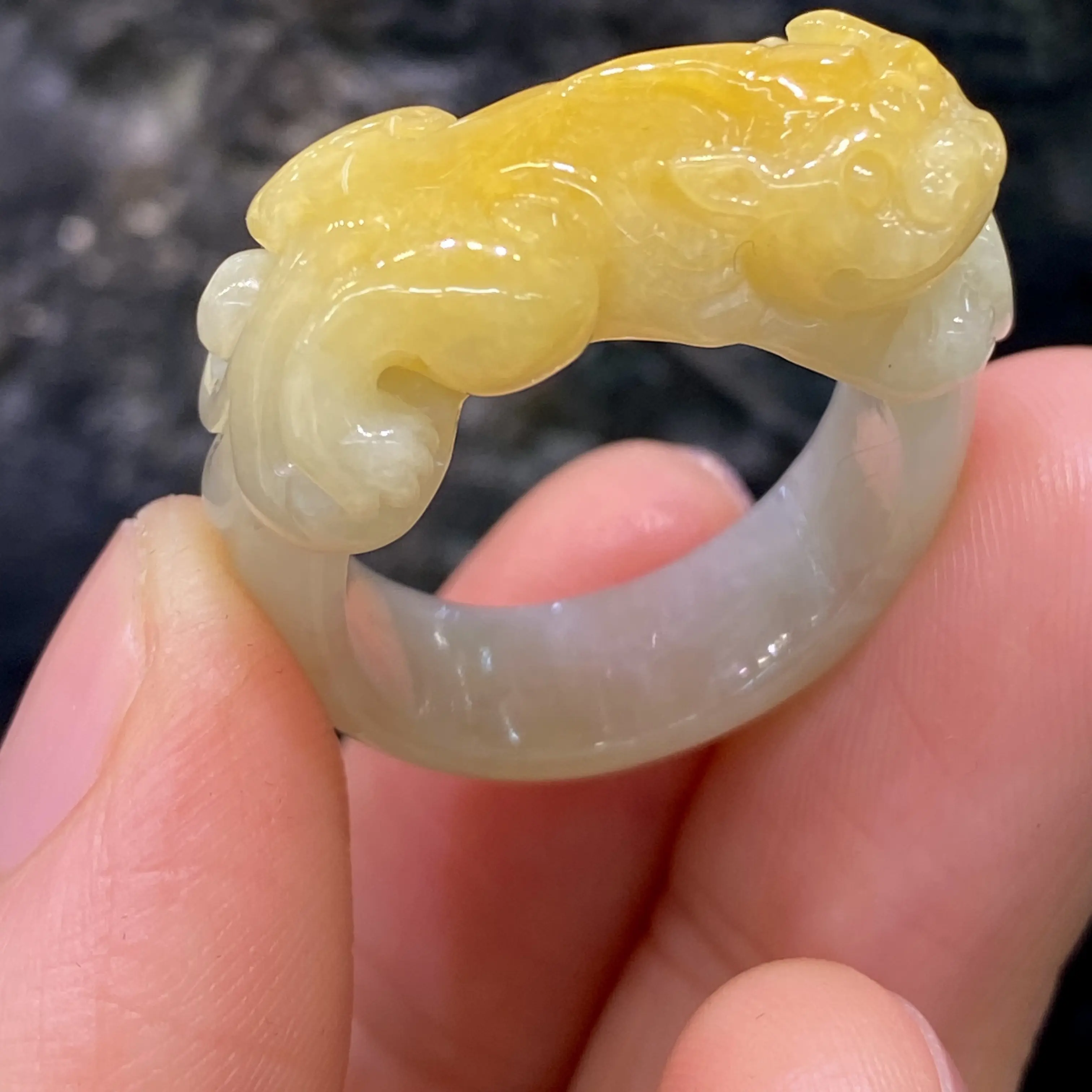 满黄翡翠貔貅戒指