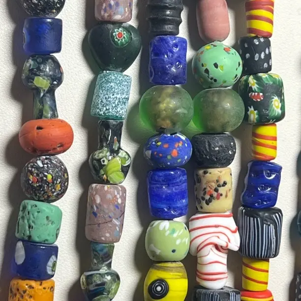 琉璃颈饰琉璃024