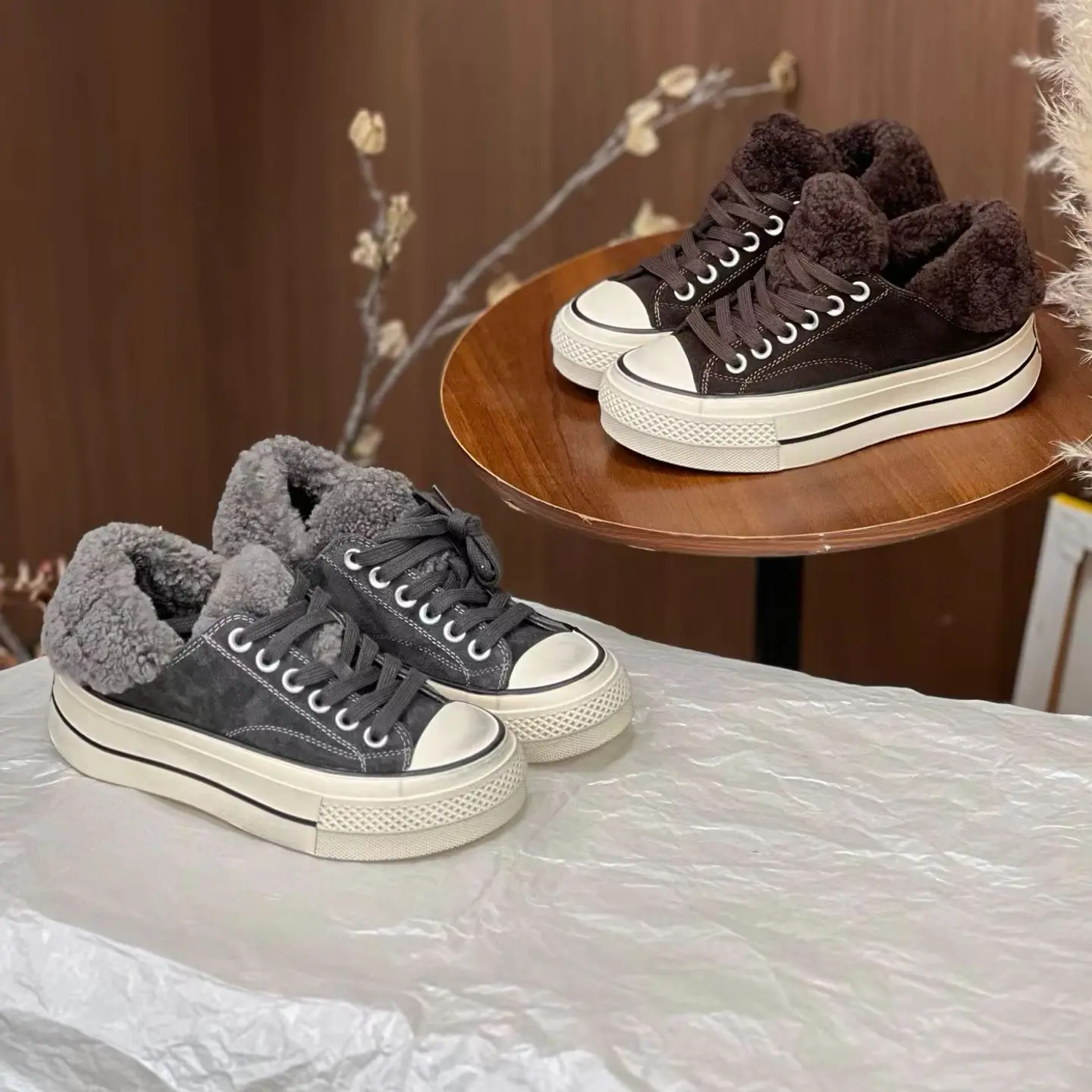 冬季真皮厚底保暖加绒系带磨砂复古休闲板鞋女