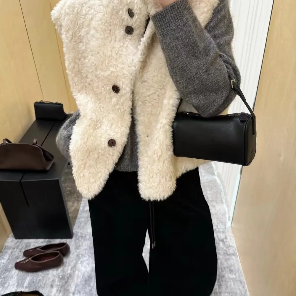 复古立领宽松加厚羊羔毛马夹外套女冬季通勤保暖无袖背心洋气减龄