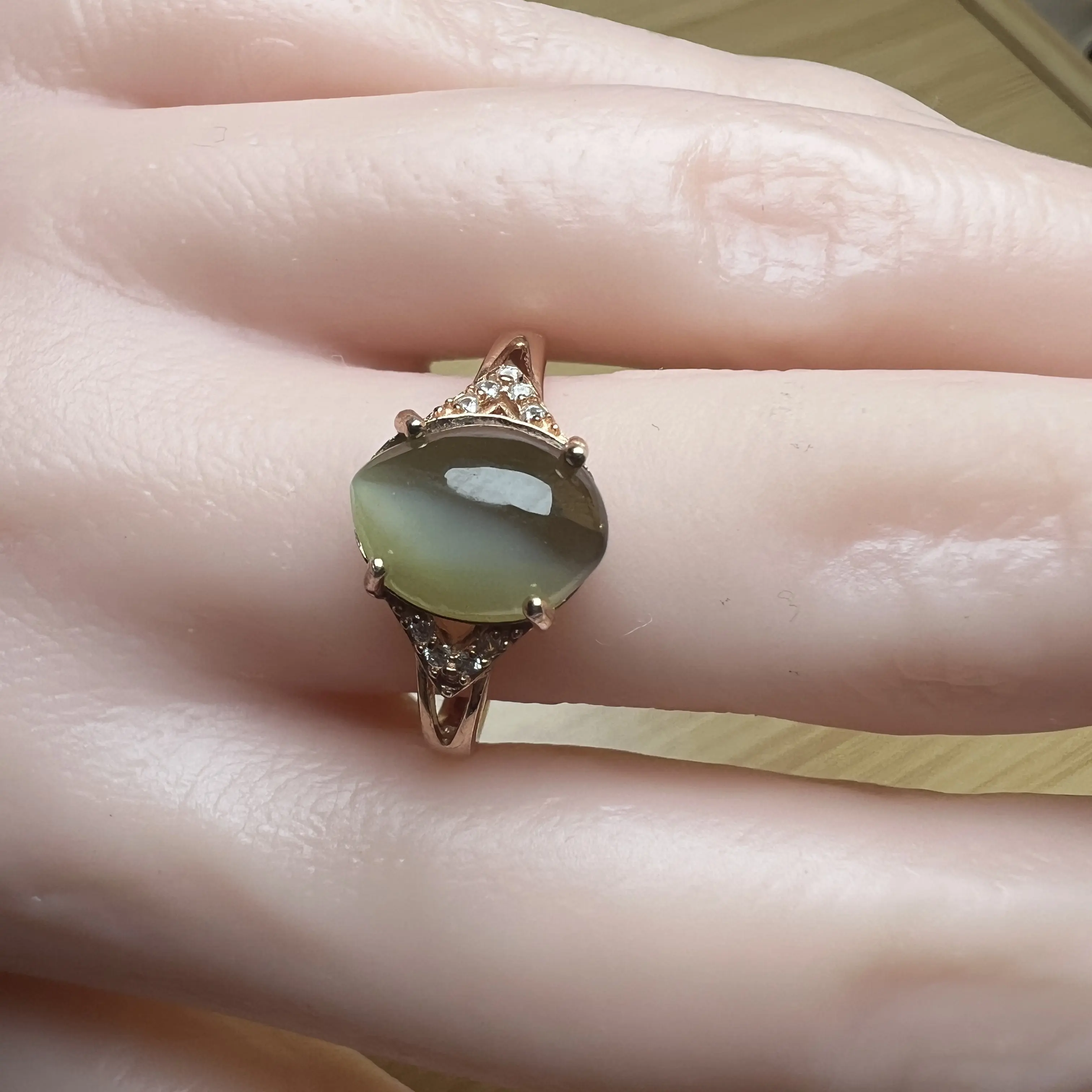 天然和田碧玉925银镶嵌女士时尚简约戒指