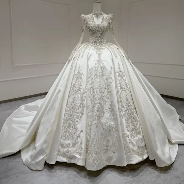 长袖钉珠中腰缎面大拖尾法式公主风结婚婚纱