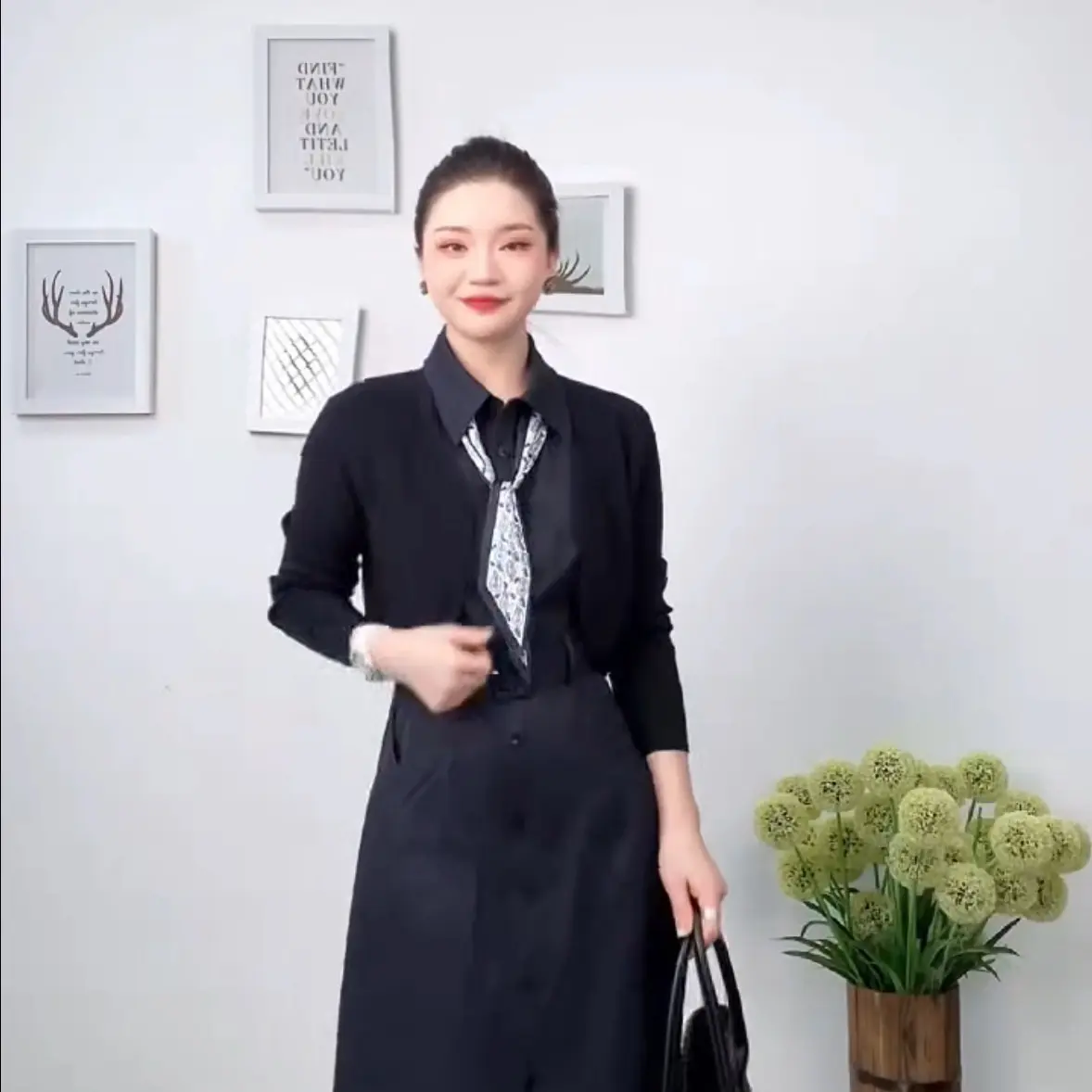 新款女装连衣裙早春时尚气质轻奢连衣裙