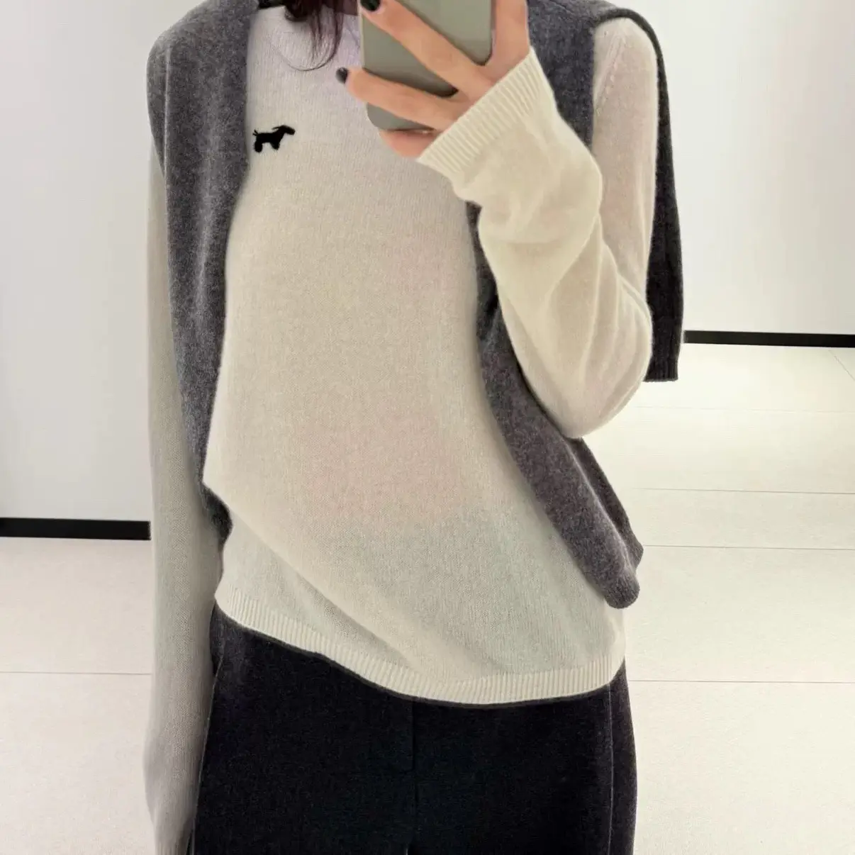[100%山羊绒]圆领简约小狗针织衫女秋冬软糯舒适毛衣 不可水洗