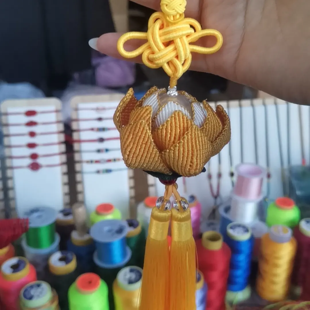 手工编织莲花汽车挂饰中国风室内挂饰成品高颜值车挂