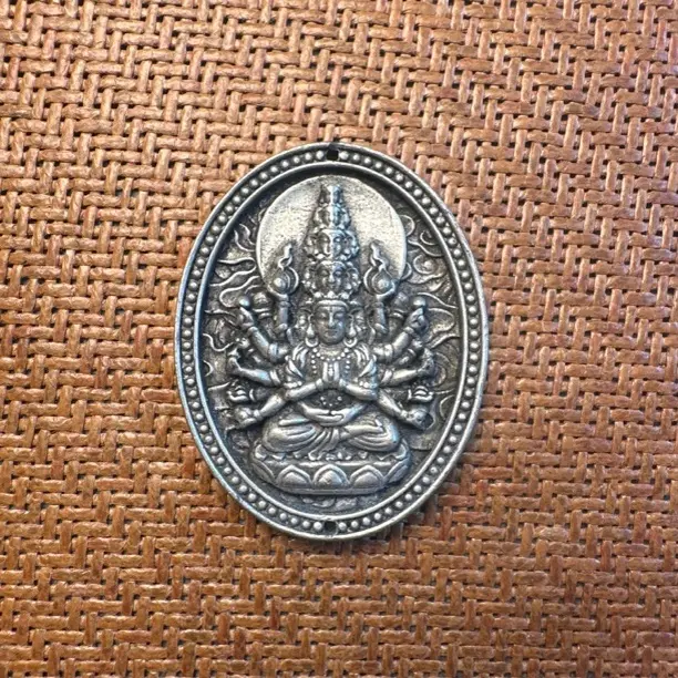 吊坠925银 白铜镀银实心手工藏式千手观音挂牌吊坠珍藏品