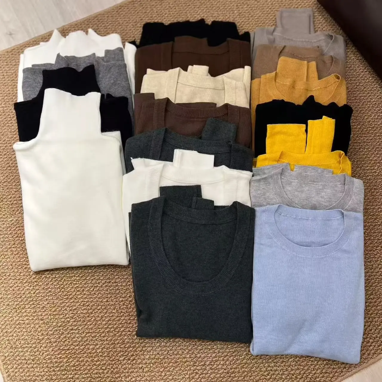 秋冬韩版U领纯色时尚百搭休闲打底毛衣