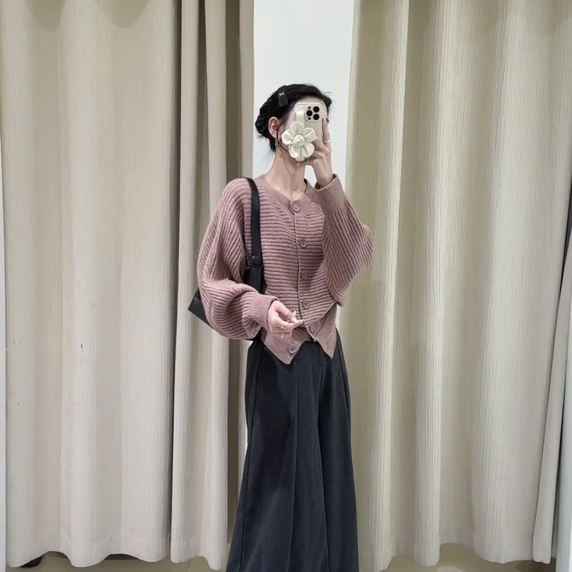 秋季韩系高级感粉色斜肩毛衣