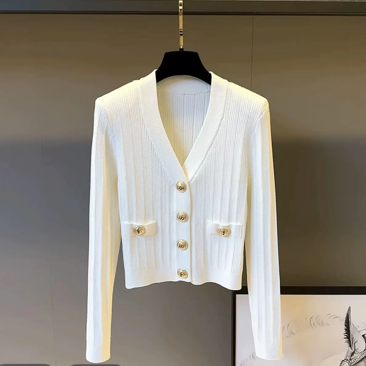 百搭秋季女外套上衣女士针织V领单排扣纯色D2019