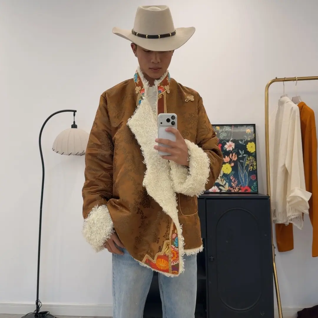 男女同款冬季加厚藏式民族风保暖外套