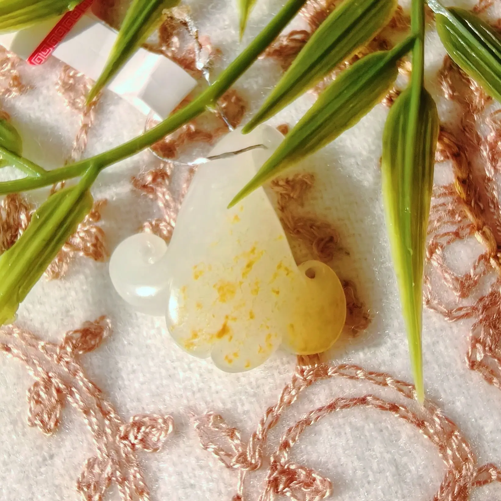 天然和田玉挂件玉兰花送妈妈羊脂白玉百搭老熟料