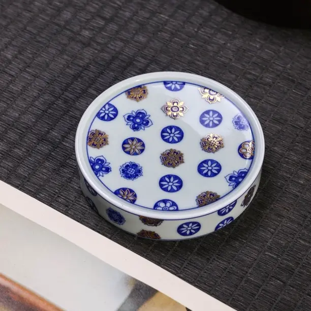 青花皮球花盖置9.3cm
