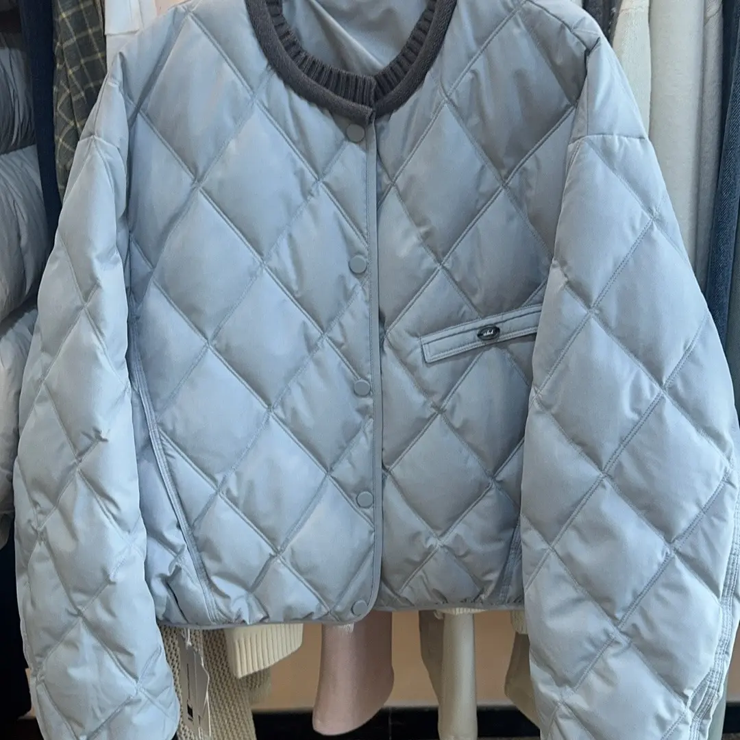 （高品质孤品399～499）冬季新款女短款圆领菱格宽松轻薄保暖羽绒服
