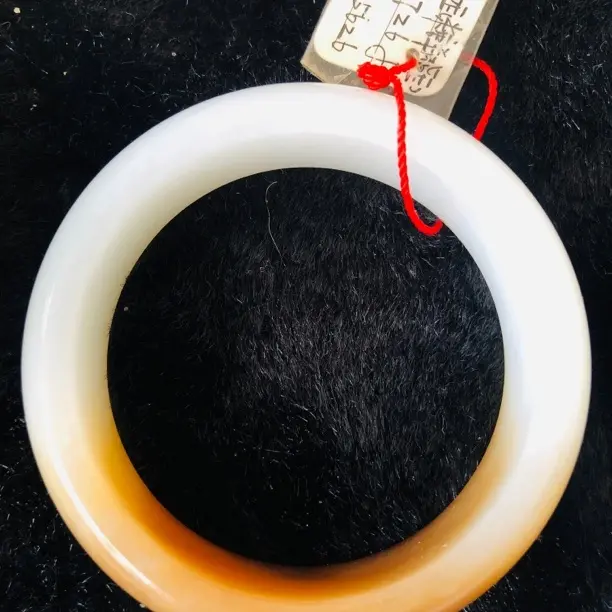 糖白料和田玉手镯高贵典雅送妈妈