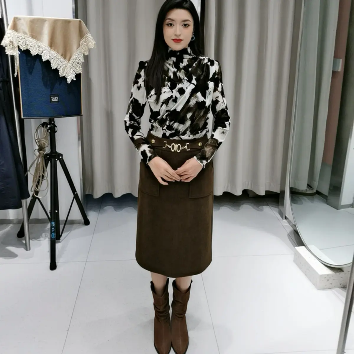 MANBL/曼保睐女装 修身型针织立领印花碎花中长款时尚长袖套装T恤