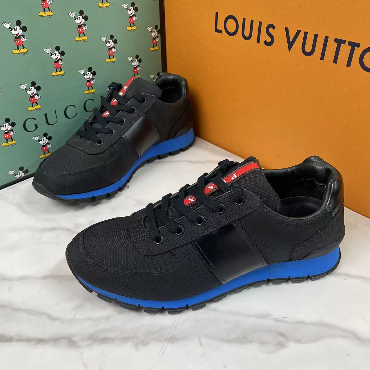 Prada/普拉达黑面蓝底侧标logo休闲运动鞋 41.5码/95新