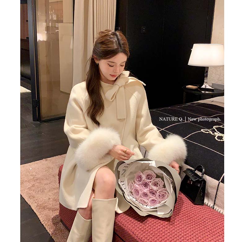 杨小卷富家千金双面羊毛绒白色毛呢外套女小个子高级斗篷大衣秋冬