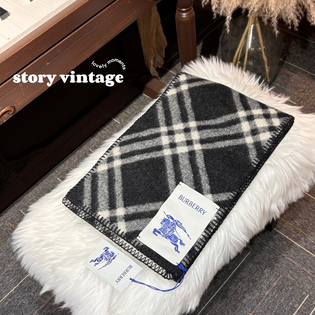 全新未使用 BURBERRY/博柏利 经典羊绒条纹围巾长款柔软秋冬必备