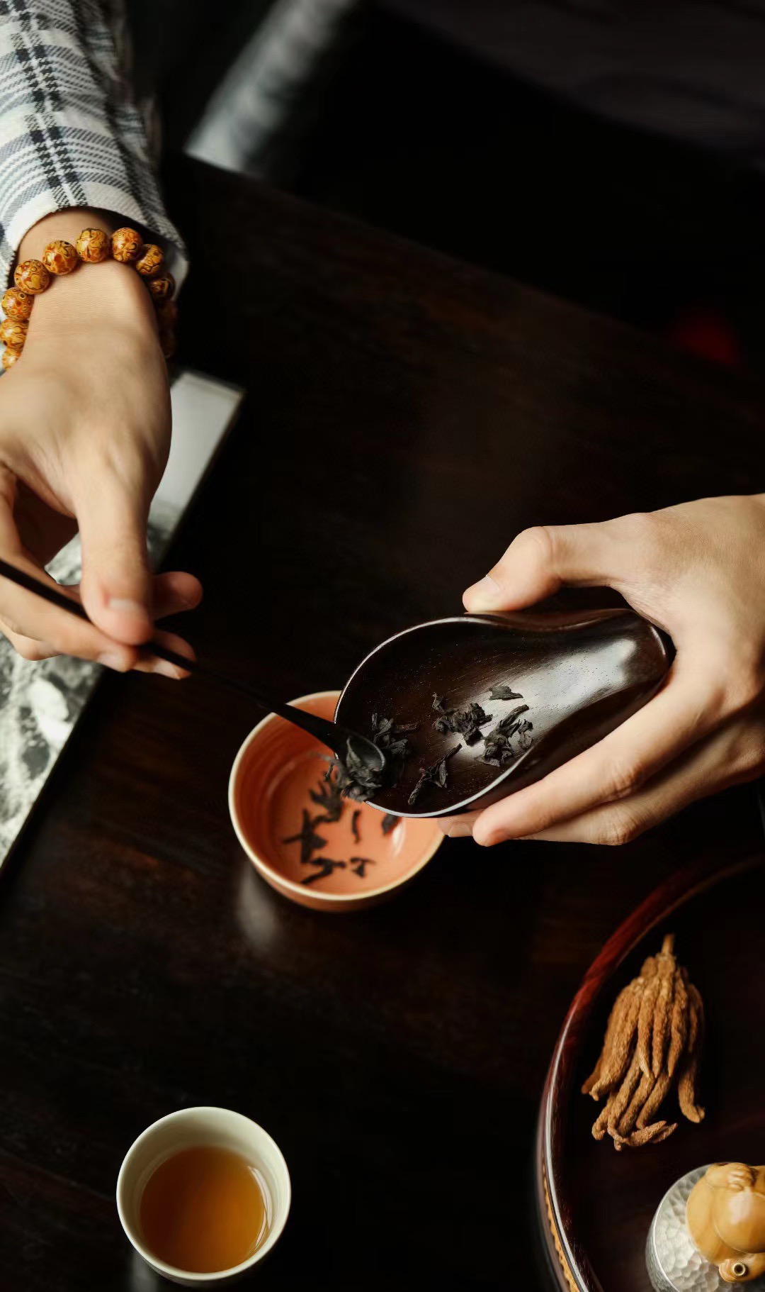 紫光檀东非黑黄檀荷合茶则11.3/6.2/3.3（瓷器为展示品非卖品）