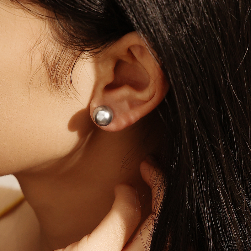 非金属仿珍珠耳饰 真多麻灰仿珍珠精致气质简约法式小众经典轻奢