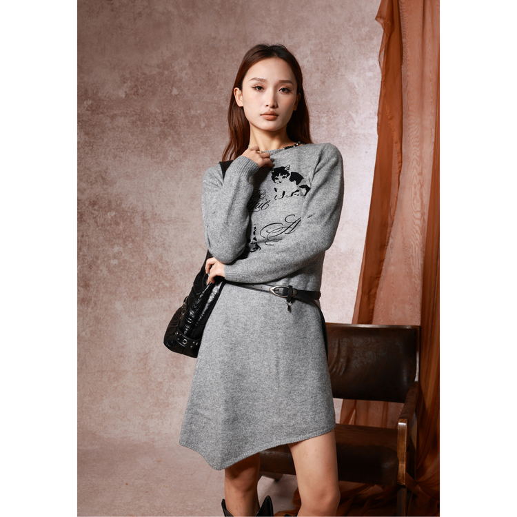 西町村屋一字肩小猫印花连衣裙女秋冬新款气质百搭裙子XA9D10393