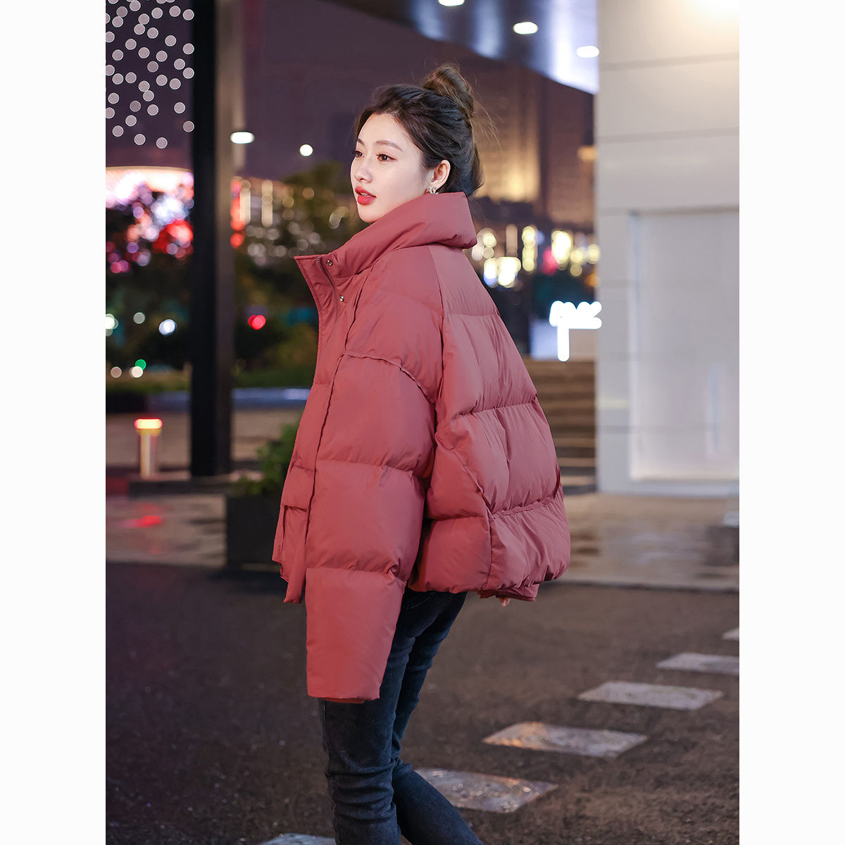 90白鸭绒红色羽绒服女短款2023年新款冬季宽松时尚小个子加厚外套