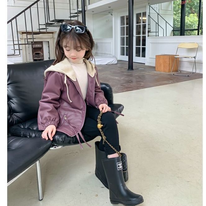 女童外套秋冬款2023新款洋气儿童冬装夹棉PU皮衣冬季加厚连帽上衣