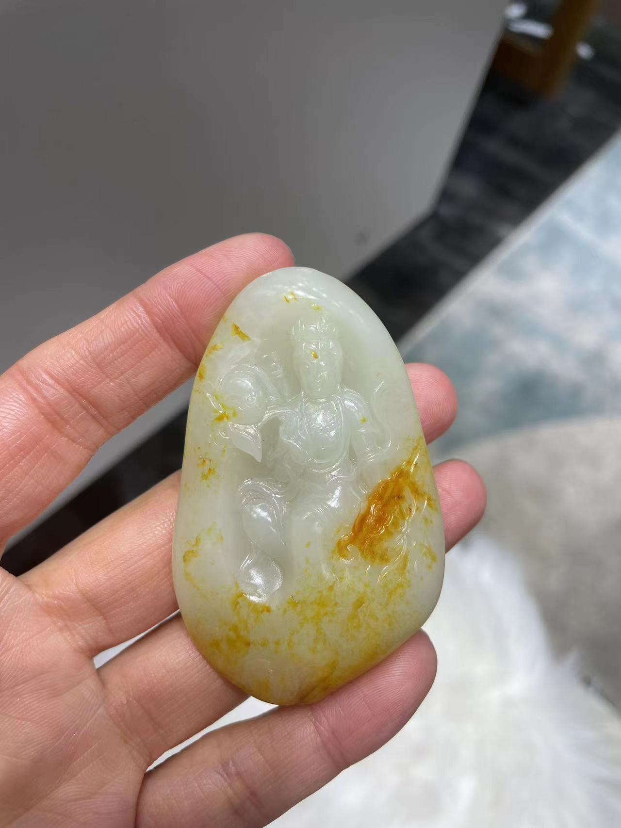 新疆和田玉籽料挂件