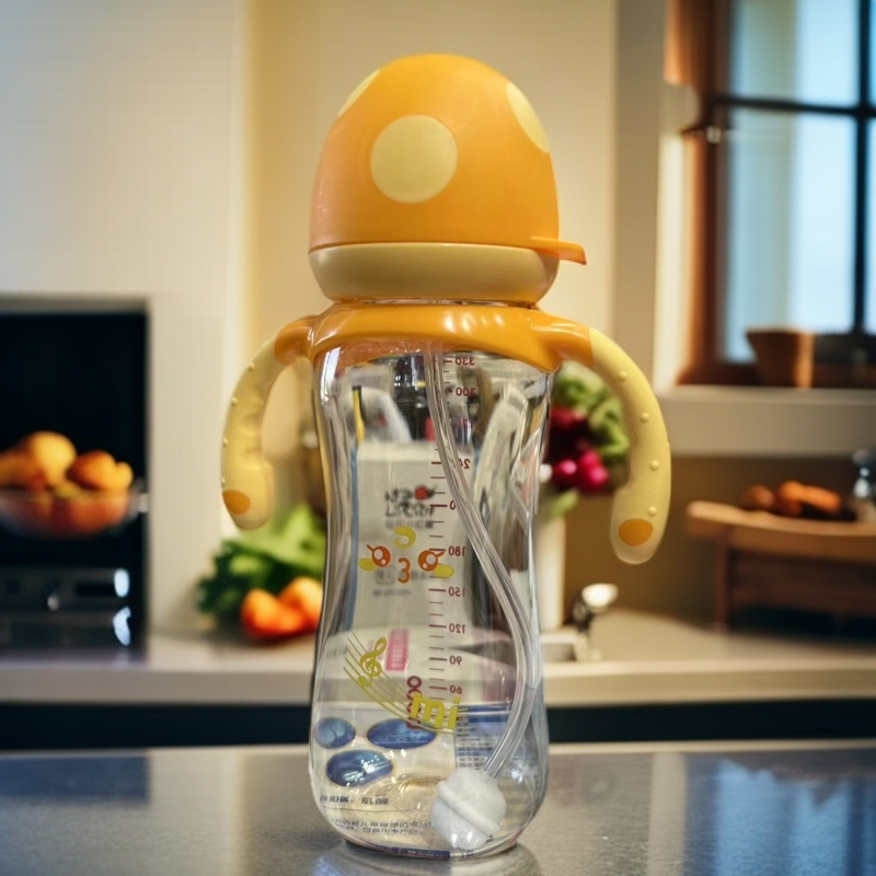 蘑菇造型奶瓶（临期特卖）(九个月以上）