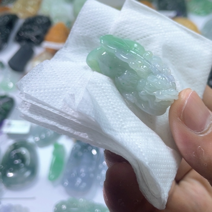 翡翠颈饰未镶嵌天然翡翠