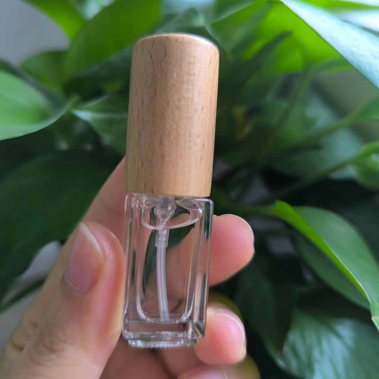 【言言分享巴宝】清新山楂花木质花香调香水F