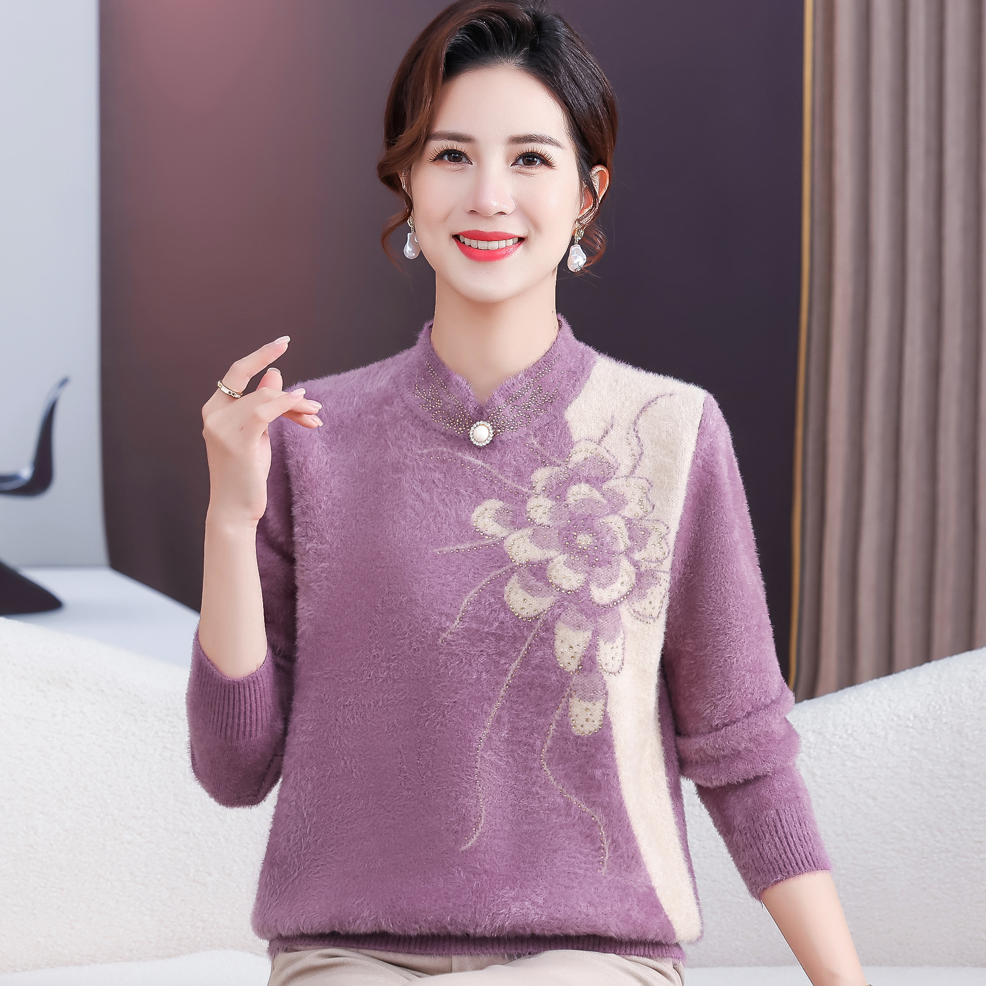  京玉花妈妈装秋冬水貂绒毛衣中老年妈妈奶奶花瓣上衣