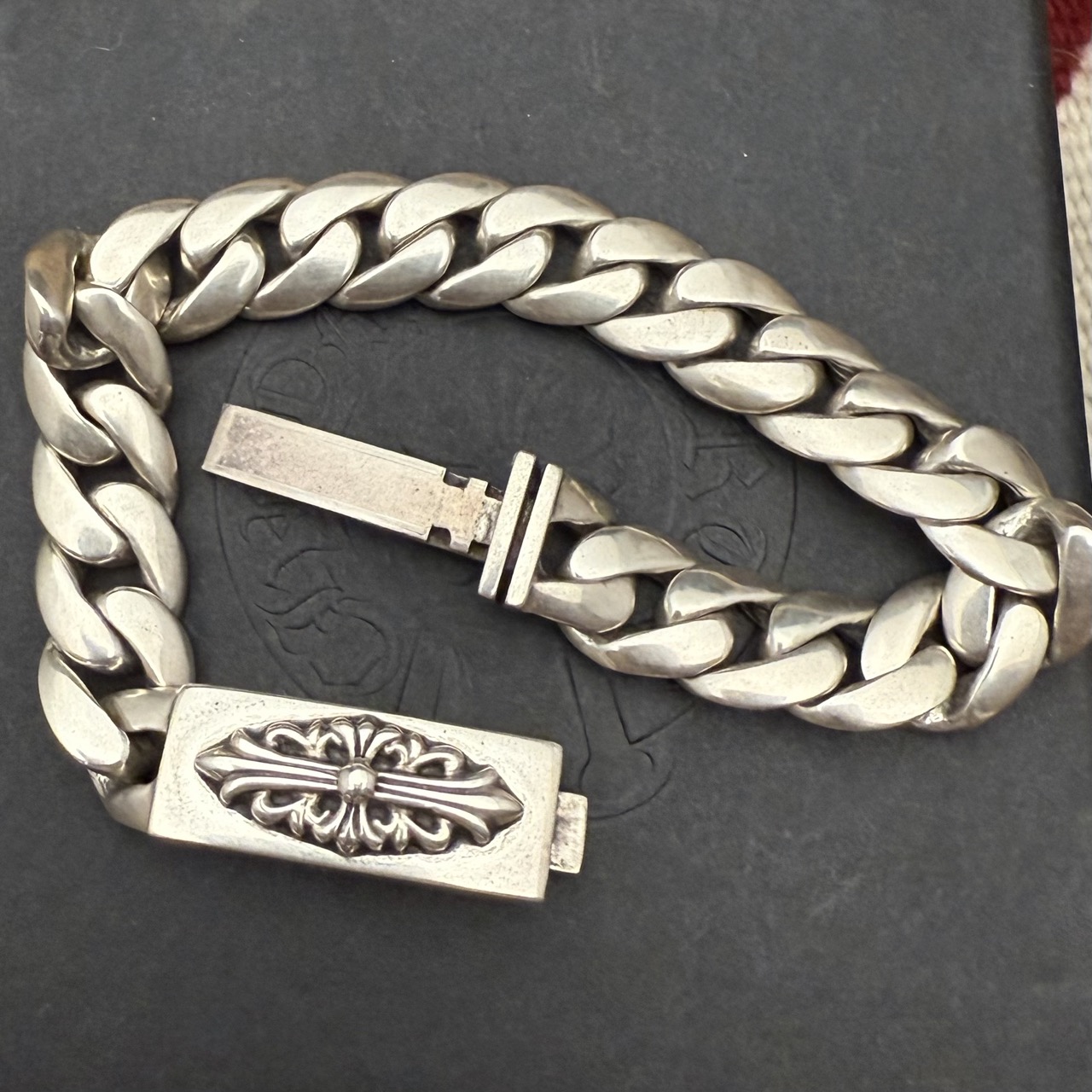 925银手链 ChromeHearts窄款十字花手链