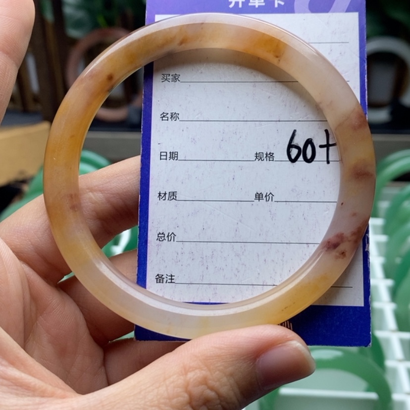 【闪购商品】石英质玉手镯未镶嵌