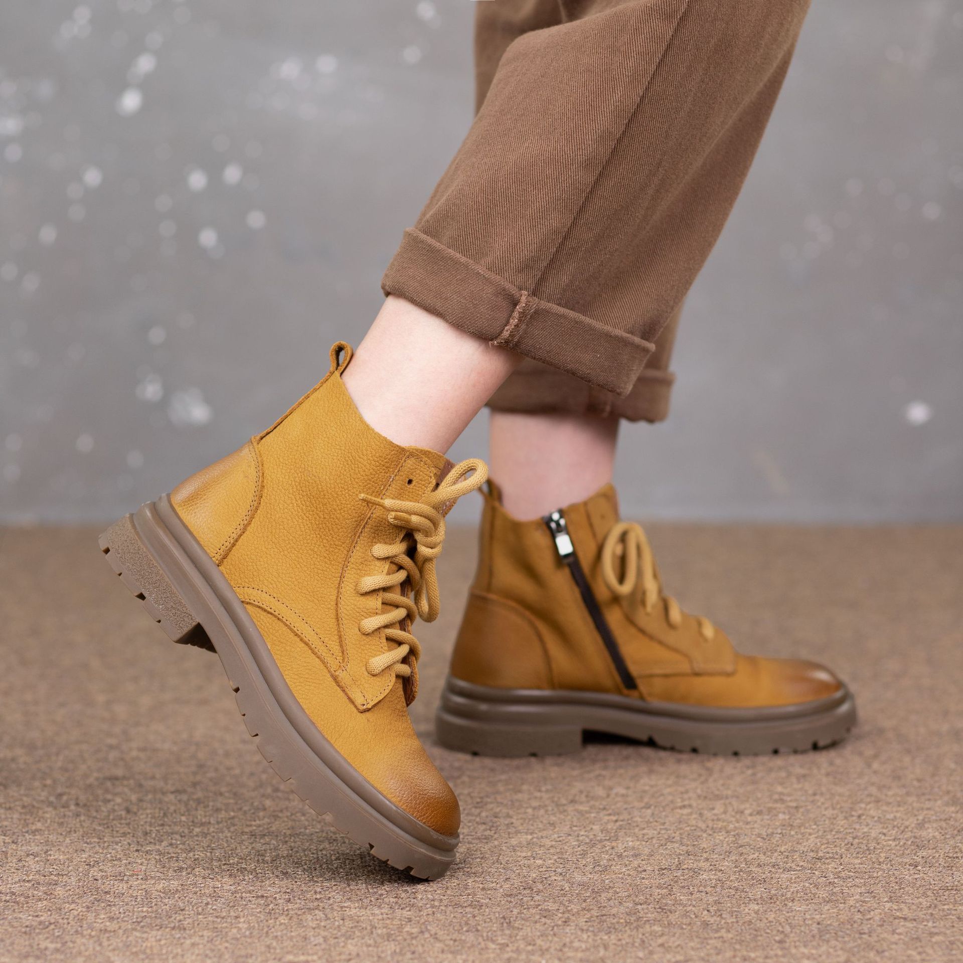 头层牛皮女靴真皮英伦风马丁靴厚底2024秋冬新款百搭复古单靴短靴