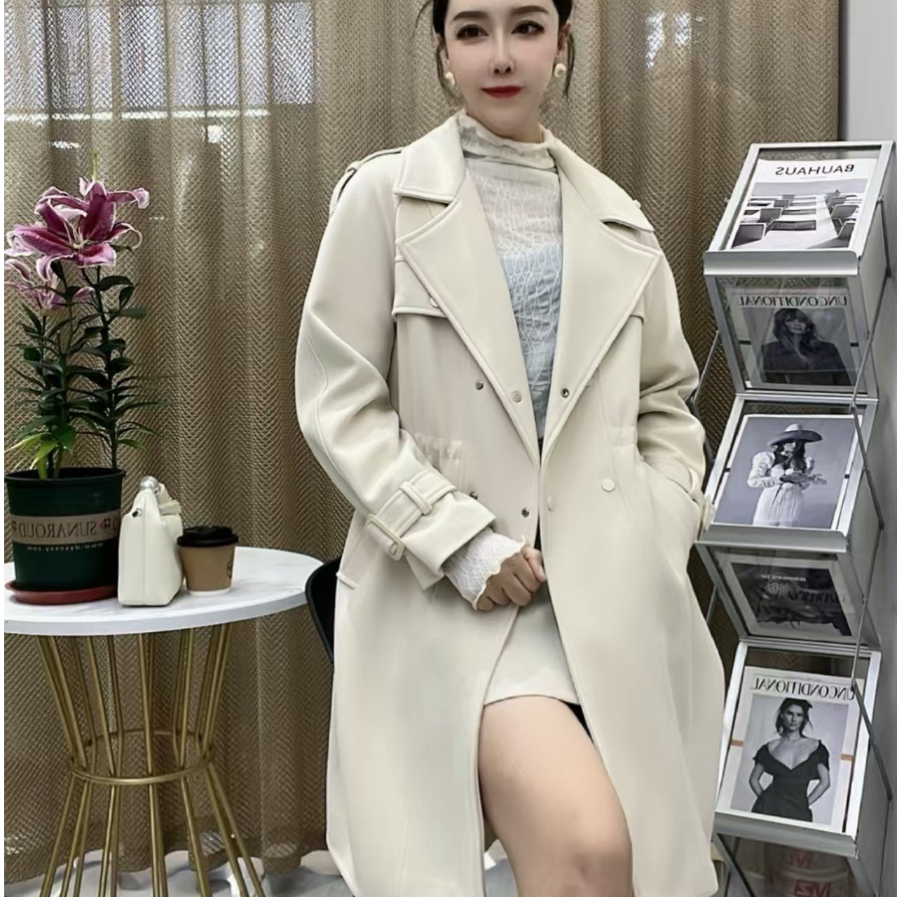 8631 秋冬新款女士时尚百搭大衣外套 三楼单